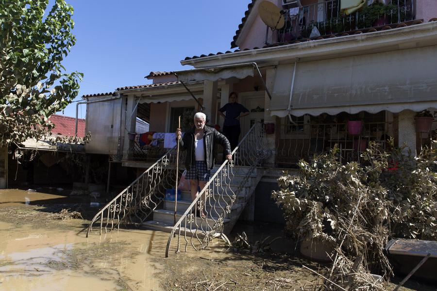 'น้ำท่วม' ในกรีซ ดับแล้ว 15 ราย อพยพกว่า 4,500 คน
