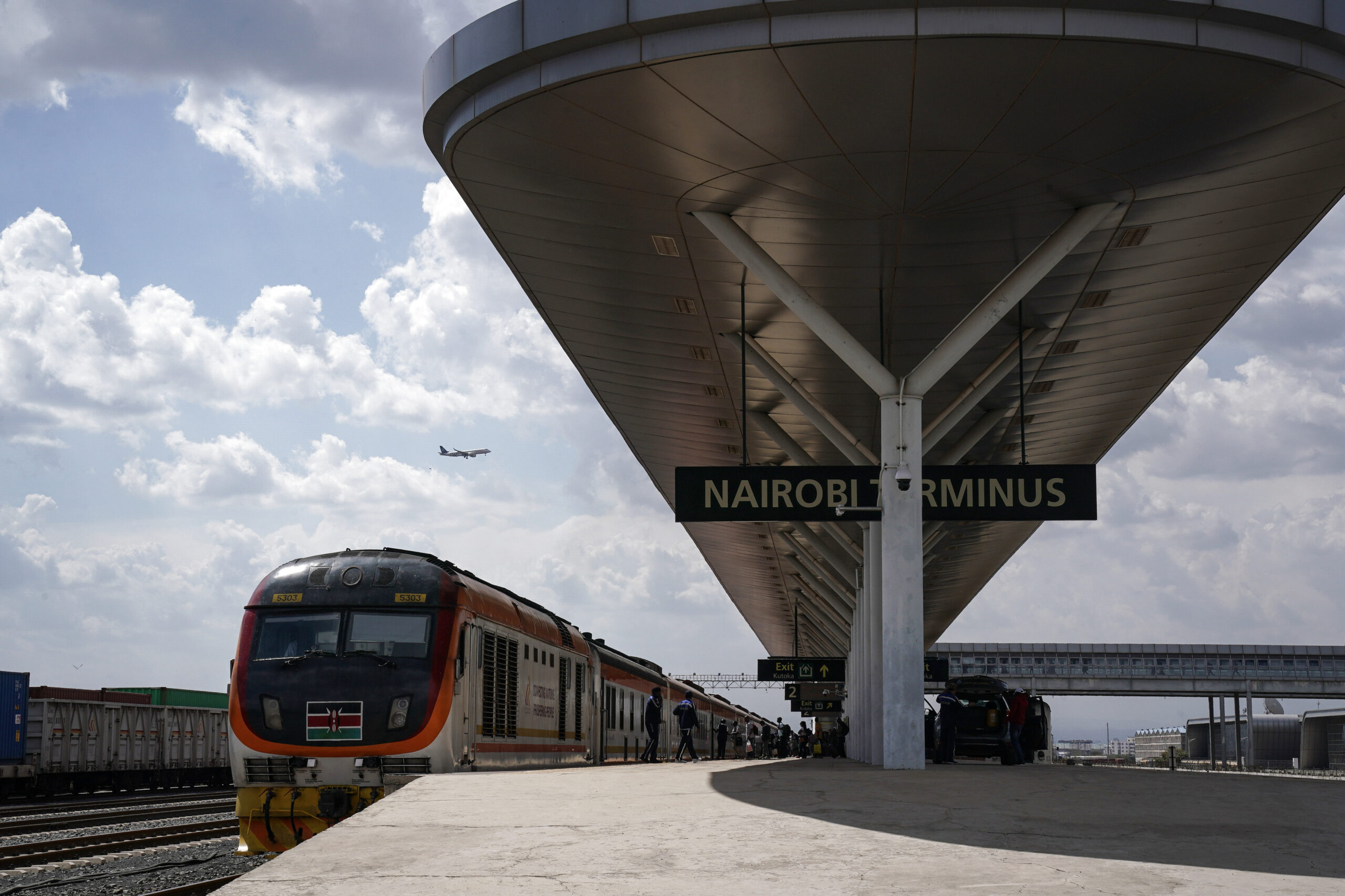 'ทางรถไฟ' ฝีมือจีนในเคนยา ย่นเวลาเดินทาง 5 ชั่วโมง