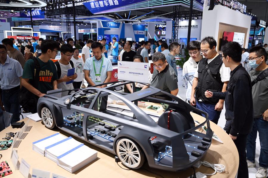 รถยนต์ใหม่ในจีนกว่า 40% มาพร้อมระบบช่วยเหลือผู้ขับขี่