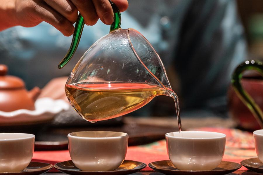 'เครื่องดื่มชารูปแบบใหม่' มาแรงในจีน มูลค่าตลาดจ่อทะลุ 2 แสนล้านหยวนในปี 2025