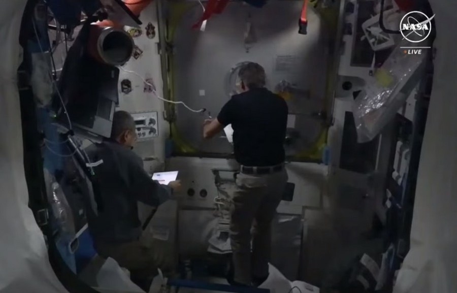 นักบินอวกาศนาซา 'สเปซวอร์ก' วิจัย-ซ่อมบำรุงสถานีอวกาศ