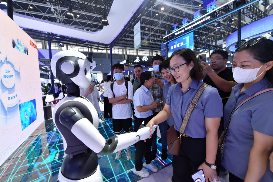 จีนมุ่งสร้างระบบนวัตกรรมสำหรับ 'หุ่นยนต์ฮิวแมนนอยด์' ภายในปี 2025