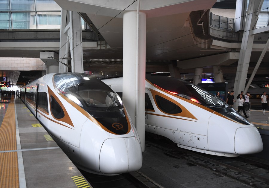 บริษัทการรถไฟจีน เผยรายได้โต 16.1% ในสามไตรมาสแรก