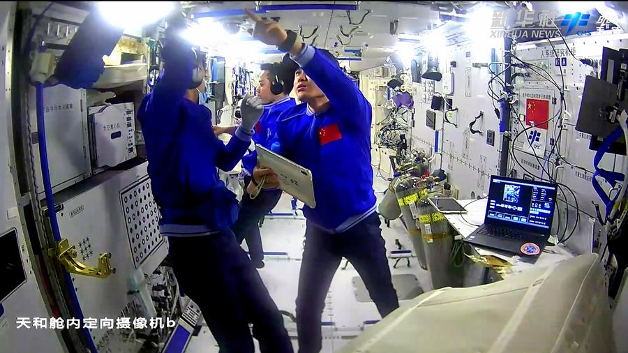 ส่องวิถีชีวิตทีมนักบินอวกาศ 'เสินโจว-17' บนสถานีอวกาศ