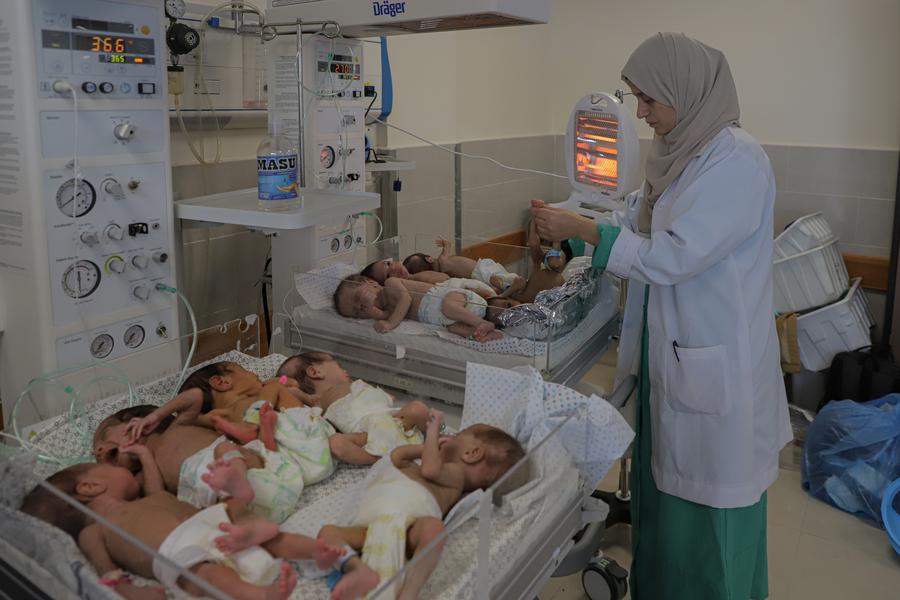 ทารกคลอดก่อนกำหนด 31 คน ถูกอพยพจากรพ.อัล-ชิฟาในกาซา