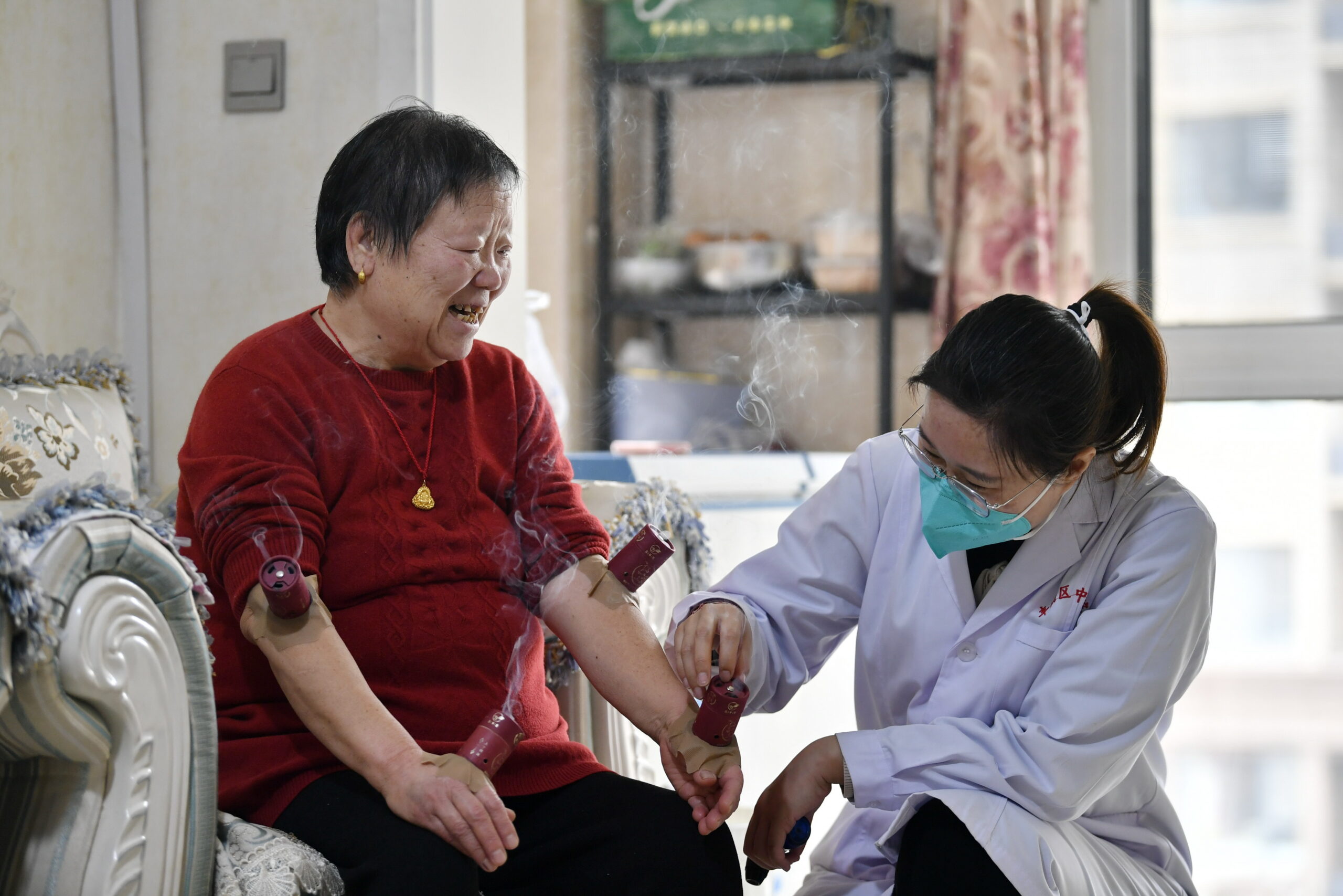 จีนมุ่งเพิ่มการจัดหา 'บุคลากรแพทย์แผนจีน' ให้คลินิกระดับปฐมภูมิ