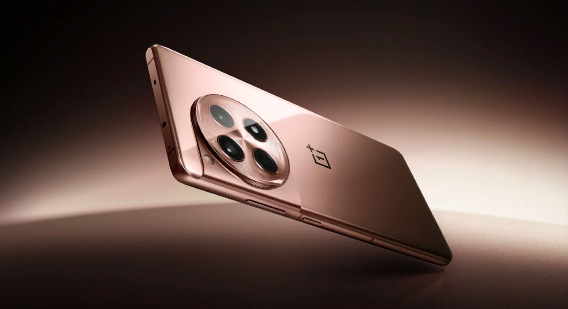 เผยโฉม OnePlus Ace 3 สี Sand Gold อย่างเป็นทางการครั้งแรก