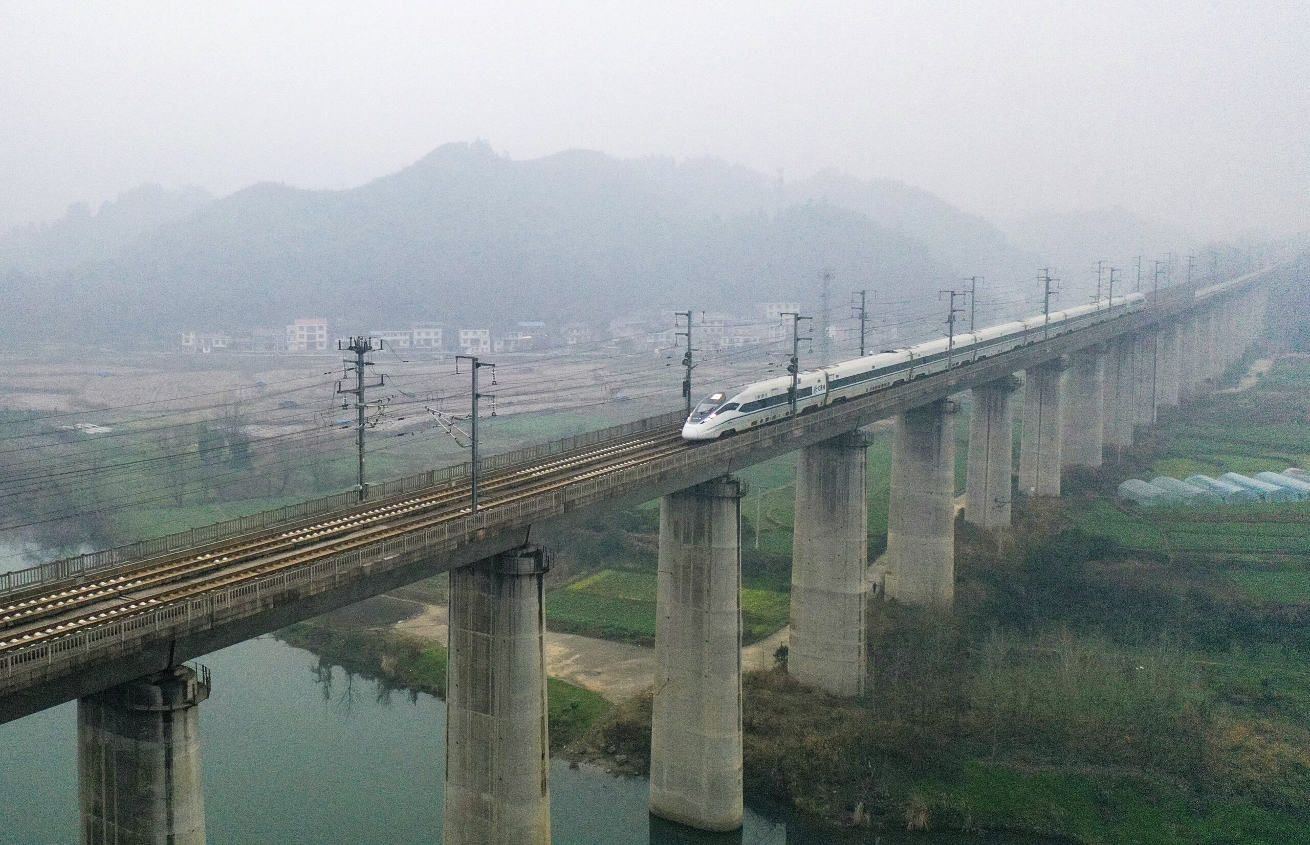 ยอดโดยสาร 'รถไฟ' ในจีน ปี 2023 พุ่งเป็นประวัติการณ์