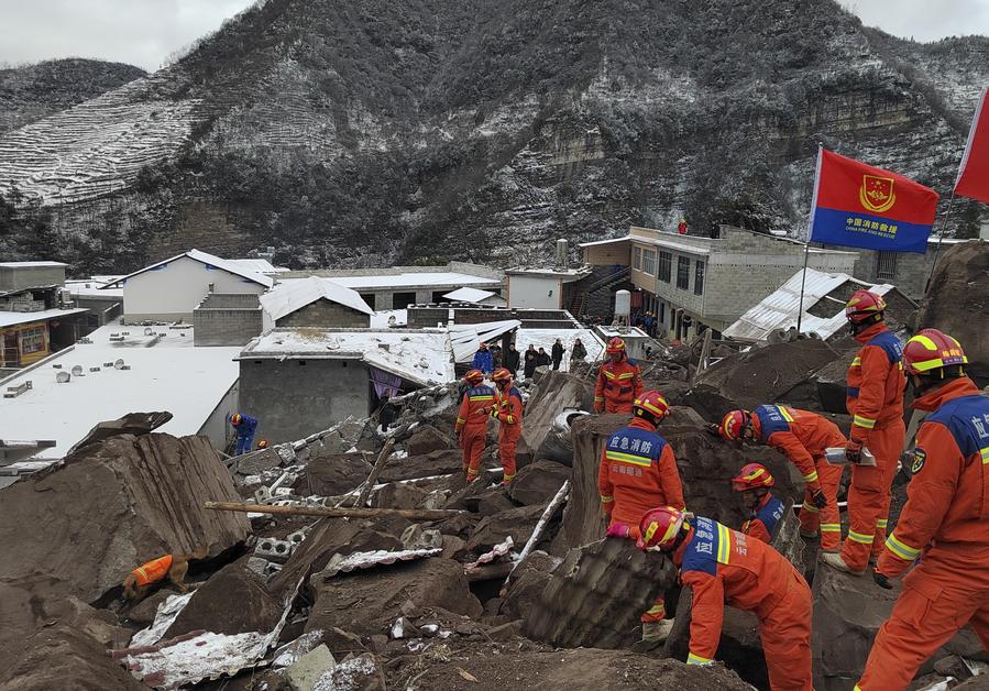เหตุดินถล่มในยูนนาน ชาวบ้านถูกฝังกลบ 47 ราย