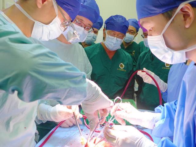 จีนเดินหน้ายกระดับบริการการแพทย์ 'โรงพยาบาลรัฐ'
