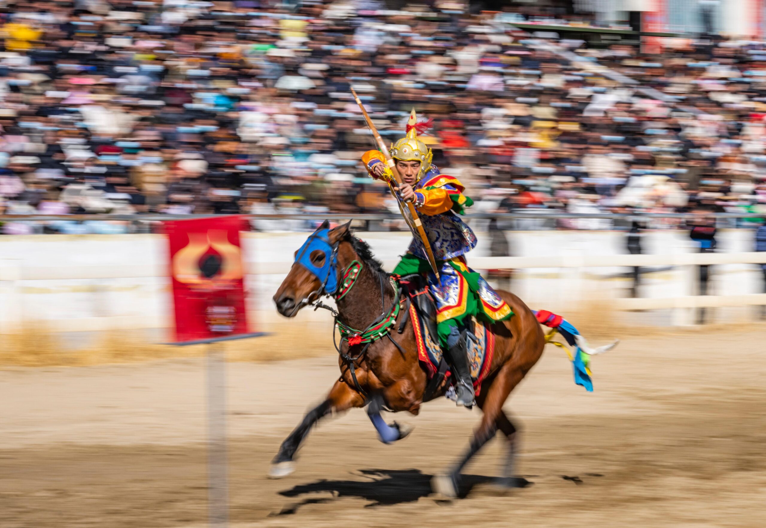 สีสันการแข่งขัน 'ขี่ม้า' สุดตื่นตา ฉลองปีใหม่ทิเบต