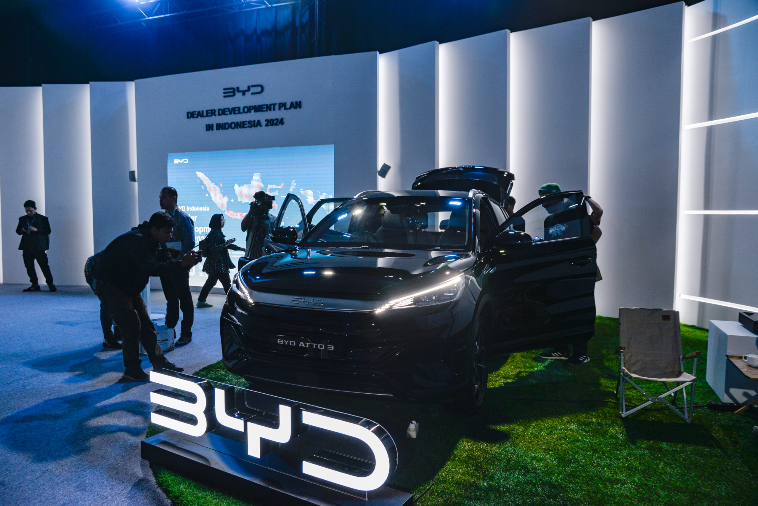 'บีวายดี' ส่งมอบรถยนต์ไฟฟ้าล็อตแรกใน 'ฮังการี' แพลนรุกตลาดต่อเนื่อง