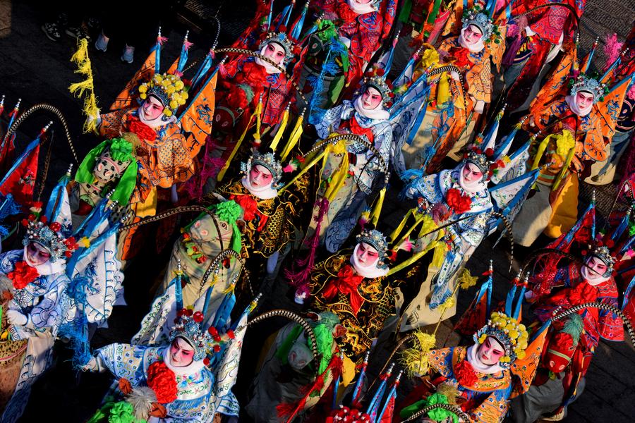 ยอดชมการแสดงงานกาลา 'เทศกาลโคมไฟ' โดยซีเอ็มจี แตะ 353 ล้านครั้ง