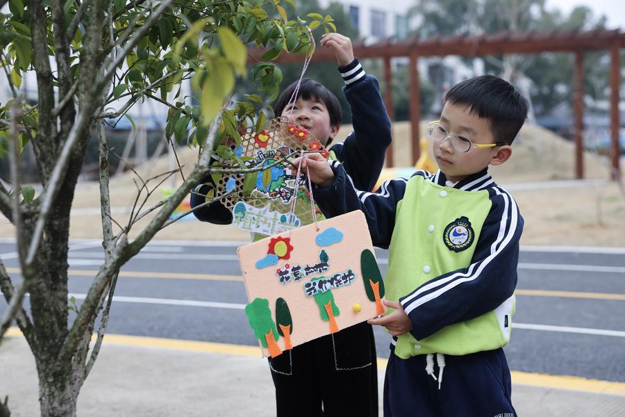 โรงเรียนในจีนปลูกฝังเด็ก 'อนุรักษ์สิ่งแวดล้อม' ผ่านสารพัดกิจกรรม