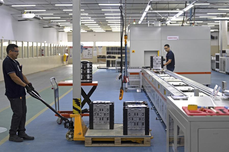 ส่องโรงงานผลิต 'แบตเตอรี่' ของ BYD ในบราซิล