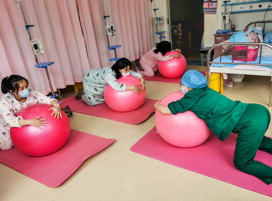 จีนมุ่งยกระดับการจัดการ 'บริการผดุงครรภ์'