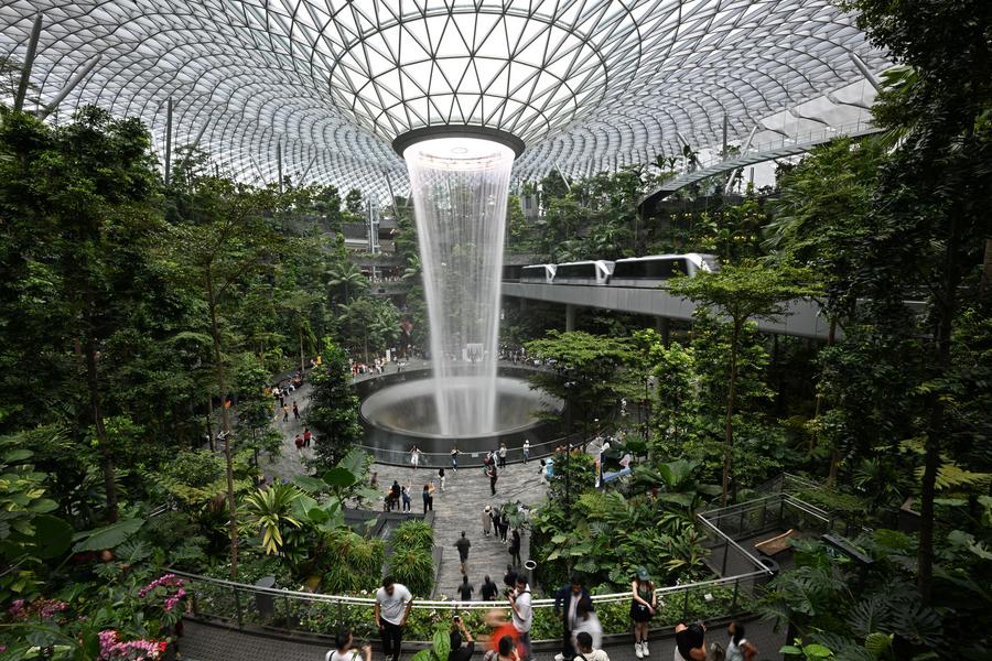 ยอดลงทุน FDI ในสิงคโปร์ เพิ่มขึ้น 10% ในปี 2023