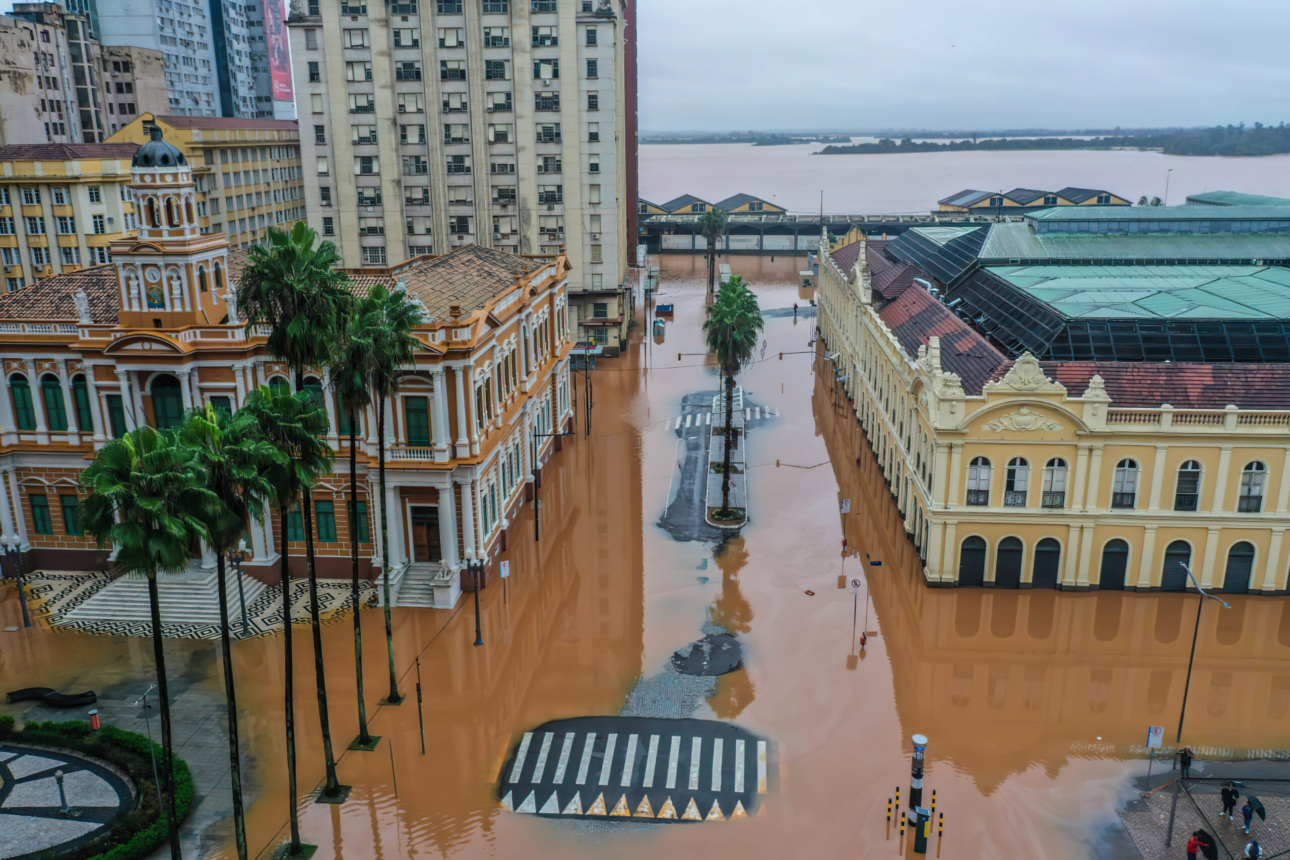 เหตุฝนตกหนักในบราซิล ดับแล้ว 56 ไร้ไฟฟ้าใช้หลายแสนชีวิต