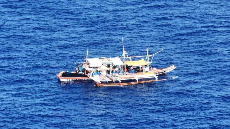 จีนเฝ้าติดตาม 'เรือฟิลิปปินส์' รวมตัวผิดกฎหมายในน่านน้ำใกล้เกาะหวงเหยียน