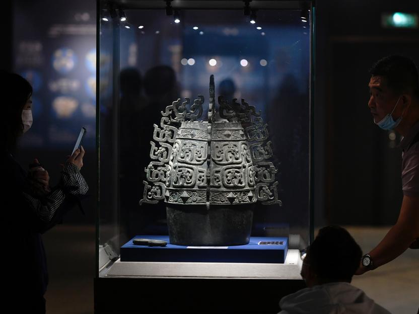 ส่องเครื่องดนตรีจีนโบราณ 'ฉินกงโป๋' ยุคชุนชิว สลักอักษรจีน 135 ตัว