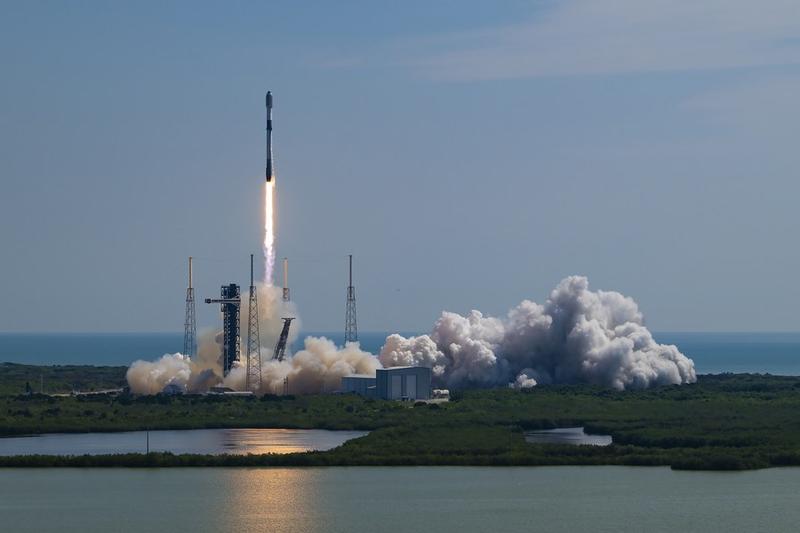 ดาวเทียมอินเทอร์เน็ต 'สตาร์ลิงก์' ของ SpaceX ถูกส่งสู่อวกาศเพิ่ม 23 ดวง