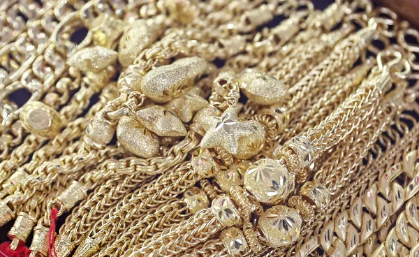 ราคาทองคำวันนี้ 22/04/68 เปิดตลาดพุ่งขึ้น 950 รูปพรรณขายออก 54,950 บาท