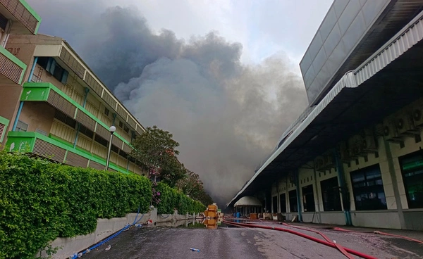 ไฟไหม้ล่าสุด! รัศมี 300 เมตร พบค่าฝุ่น PM 2.5 และ PM 10 เกินค่ามาตรฐาน ไฟไหม้ล่าสุด! รัศมี 300 เมตร พบค่าฝุ่น PM 2.5 และ PM 10 เกินค่ามาตรฐาน