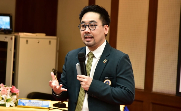 ชาวเน็ตจับตา “ดร.ตฤณห์” พูดถึง หมอดูคนไหน? ในโหนกระแส