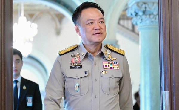 นายกฯ ถกผู้ว่าฯ 7 จังหวัดชายแดน สั่งเร่งดูแลประชาชน–เตรียมเลือดรับทหารบาดเจ็บ นายกฯ ถกผู้ว่าฯ 7 จังหวัดชายแดน สั่งเร่งดูแลประชาชน–เตรียมเลือดรับทหารบาดเจ็บ