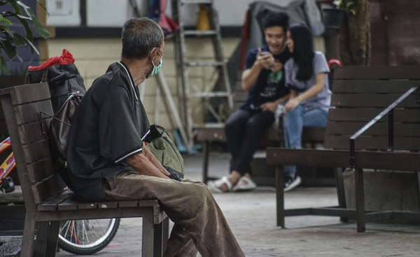 เทียบนโยบายประกันสังคม–บำนาญ–หวยเกษียณ ชี้อนาคตคนชรา ก่อนเลือกตั้ง 2569