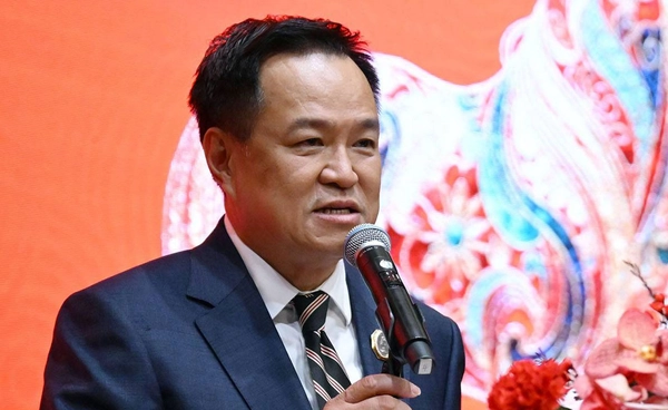 “อนุทิน” ย้ำยังไม่จับขั้วรัฐบาล มั่นใจหน้าตาครม. ชุดใหม่ต้องดีกว่าเดิม