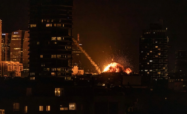 กต. แนะคนไทยในตะวันออกกลางไม่ตื่นตระหนก-ติดตามข่าวสารประกาศแจ้งเตือน กต. แนะคนไทยในตะวันออกกลางไม่ตื่นตระหนก-ติดตามข่าวสารประกาศแจ้งเตือน