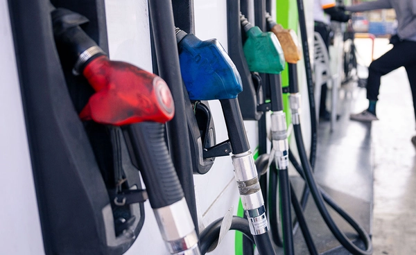 กบน. อัดฉีดเงินอุ้มดีเซล 18.31 บาท ตรึงราคาไม่เกิน 30 บาท