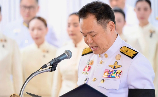 นายกฯ ประกาศให้คำมั่นทำงานเพื่อประชาชน เดินหน้ารัฐบาลโปร่งใส ตรวจสอบได้ นายกฯ ประกาศให้คำมั่นทำงานเพื่อประชาชน เดินหน้ารัฐบาลโปร่งใส ตรวจสอบได้