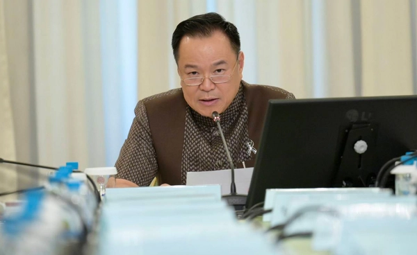 อนุทินสั่ง กอ.รมน. ปราบกักตุนน้ำมัน คุมเข้มทั้งระบบ อนุทินสั่ง กอ.รมน. ปราบกักตุนน้ำมัน คุมเข้มทั้งระบบ