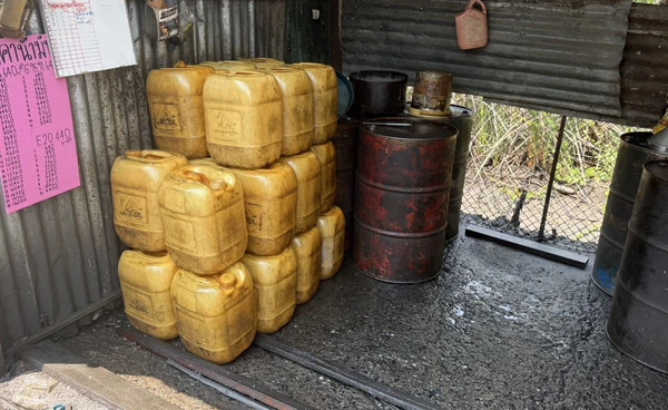 รอง ผบ.ตร.ลงใต้ คุมเข้มน้ำมันชายแดน สกัดกองทัพมด