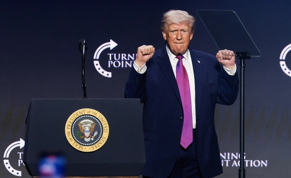 ทรัมป์เตรียมเปิดเอกสารลับ UFO สะเทือนโลก จุดกระแสค้นหามนุษย์ต่างดาวอีกครั้ง