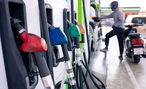 สรุปราคาน้ำมันอาเซียน เปรียบเทียบกับเพื่อนบ้าน จ่ายกันเท่าไร?