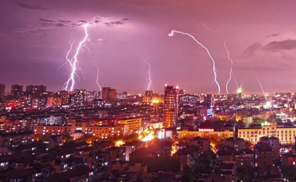 อุตุฯ เตือนพื้นที่เสี่ยงภัยฝนตกหนักถึงหนักมากวันที่ 20 พ.ค. 69 อุตุฯ เตือนพื้นที่เสี่ยงภัยฝนตกหนักถึงหนักมากวันที่ 20 พ.ค. 69