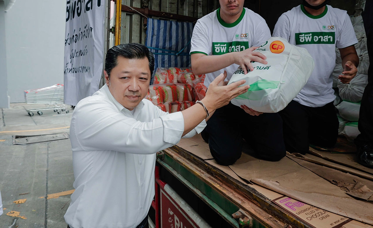 “ศุภชัย เจียรวนนท์” นำทัพซีพีอาสา ช่วยเหลือผู้ประสบน้ำท่วมกรุงเทพฯ “ศุภชัย เจียรวนนท์” นำทัพซีพีอาสา ช่วยเหลือผู้ประสบน้ำท่วมกรุงเทพฯ