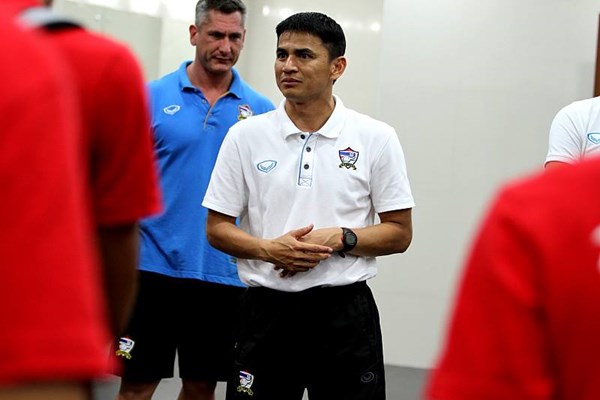 โค้ชซิโก้ ไม่กังวลประเดิมพ่าย ชี้ดูโครงสร้างทีม เตรียมอุ่นเครื่องทุกเดือน โค้ชซิโก้ ไม่กังวลประเดิมพ่าย ชี้ดูโครงสร้างทีม เตรียมอุ่นเครื่องทุกเดือน