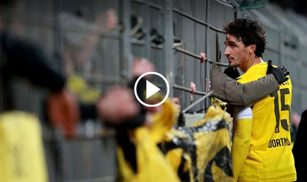 (คลิป) ดราม่าเกมเสือเหลือง !! 2 นักเตะปลอบใจแฟนบอลหลังพ่ายคาบ้าน