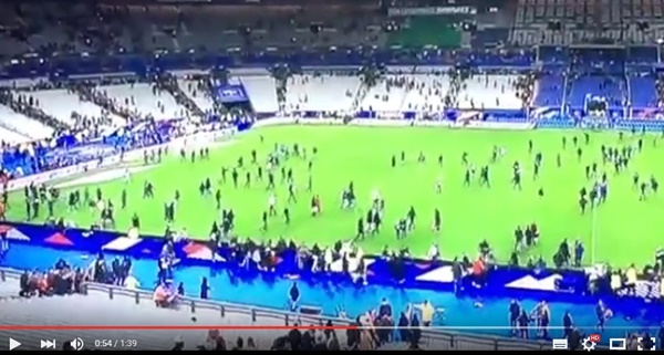 #PrayForParis คลิปเสียงระเบิดระหว่างเกมอุ่น ฝรั่งเศส-เยอรมัน และความโกลาหลของแฟนบอล (มีคลิป)