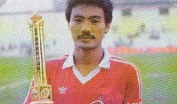 วงการบอลเศร้า !! ตำนานแบ็คหนวดหิน สุทิน ไชยกิตติ เสียชีวิตแล้ว วงการบอลเศร้า !! ตำนานแบ็คหนวดหิน สุทิน ไชยกิตติ เสียชีวิตแล้ว