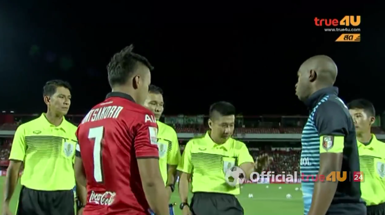 ความมันส์ระดับ 5 ดาว เมืองทอง ฯ เปิดรังเชือด ราชบุรี ราบคาบ 3-0 (มีไฮไลท์) ความมันส์ระดับ 5 ดาว เมืองทอง ฯ เปิดรังเชือด ราชบุรี ราบคาบ 3-0 (มีไฮไลท์)