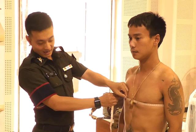 รับใช้ชาติอีกหนึ่งนาย !! ใหม่ ธรรมรัตน์ แว่นมณี แข้งอาร์มี่ยืดอกสมัครทหารกองเกิน รับใช้ชาติอีกหนึ่งนาย !! ใหม่ ธรรมรัตน์ แว่นมณี แข้งอาร์มี่ยืดอกสมัครทหารกองเกิน