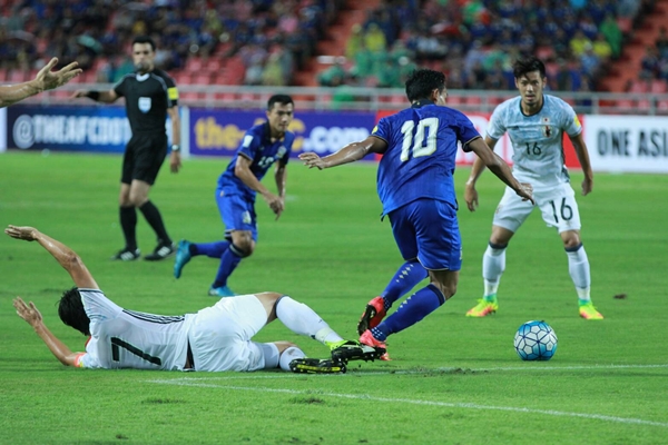 คลิปไฮไลท์ ทีมชาติไทย 0 - 2 ทีมชาติญี่ปุ่น ฟุตบอลโลกรอบคัดเลือก