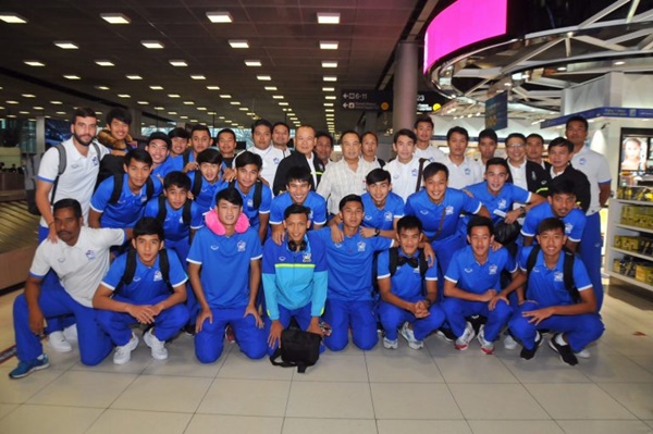 ทีมชาติไทย ยู-19 ชุดรองแชมป์อาเซียน บินถึงไทยแล้ว เตรียมพร้อมลุยศึกเอเชียต่อ