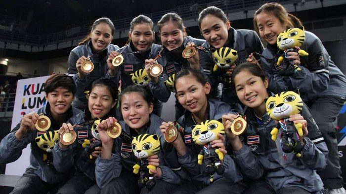ลุ้นกันมันส์หยด! ขนไก่สาวไทย ทุบ เจ้าภาพ 3-1 คว้าเหรียญทองประเภททีมหญิง