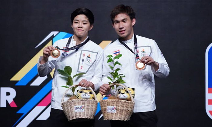 "บาส-ปอป้อ" ถล่มมาเลย์ 2-0 ผงาดคว้าทองซีเกมส์ แบดคู่ผสม "บาส-ปอป้อ" ถล่มมาเลย์ 2-0 ผงาดคว้าทองซีเกมส์ แบดคู่ผสม
